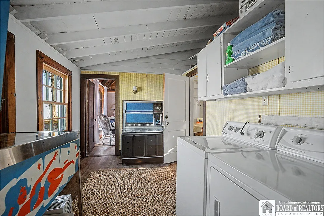 A Toymaker's Legacy Cottage on Lake Erie in Fredonia