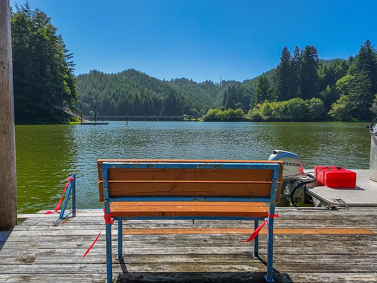 Boat-Access Cabin on a Private Cove of Tenmile Lake